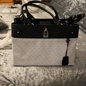 Michael Kors Black and White Lg Gramercy Satchel